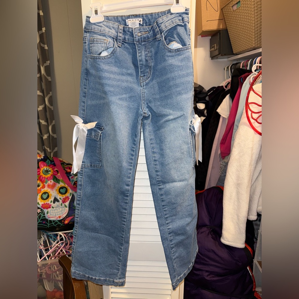 Stylish girls Jeans with Bow Accents